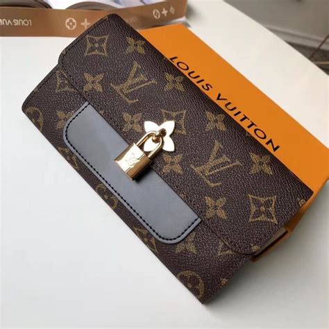 louis vuitton carteira feminina|louis vuitton pochette monogram.